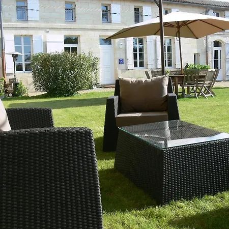 La Maison De Bed and Breakfast